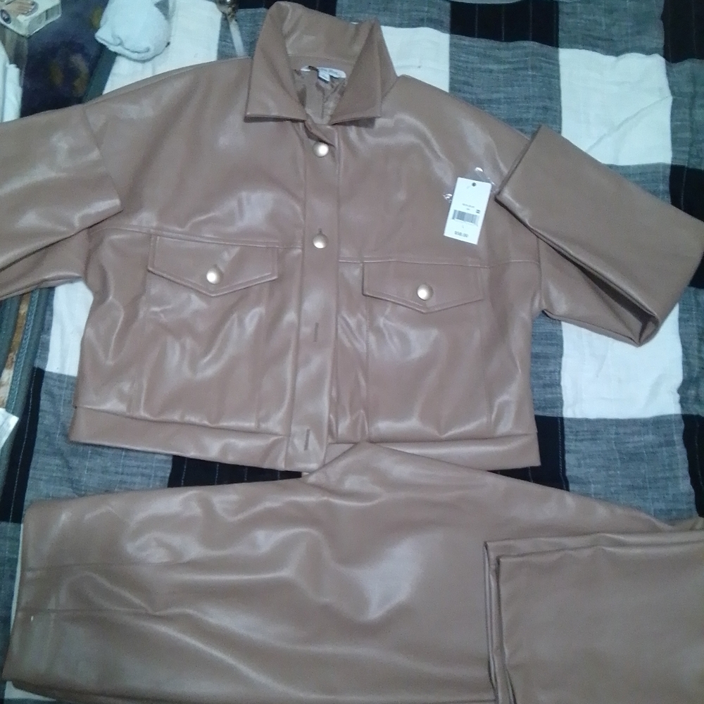 Seems Outfit